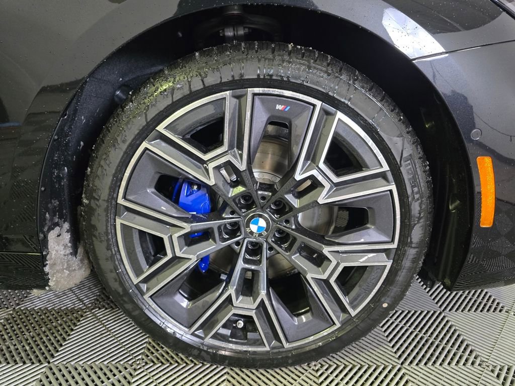 New 2026 BMW 530i xDrive w/ M Sport Package image 2