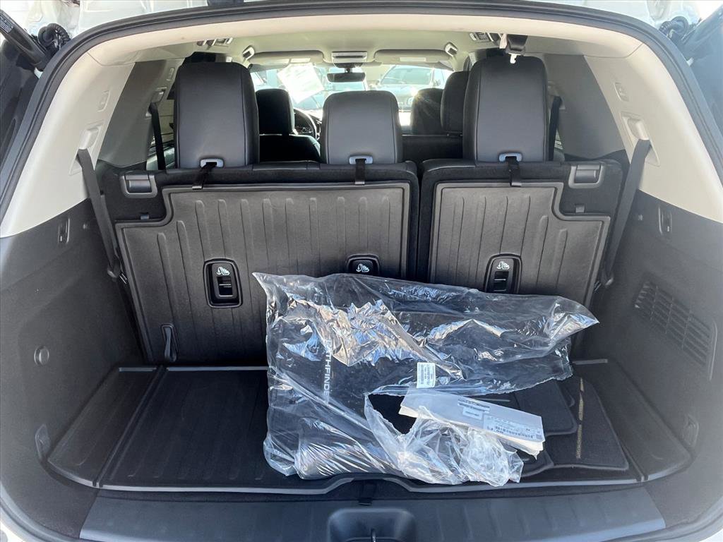 Used 2024 Nissan Pathfinder SL w/ Cargo Package image 22