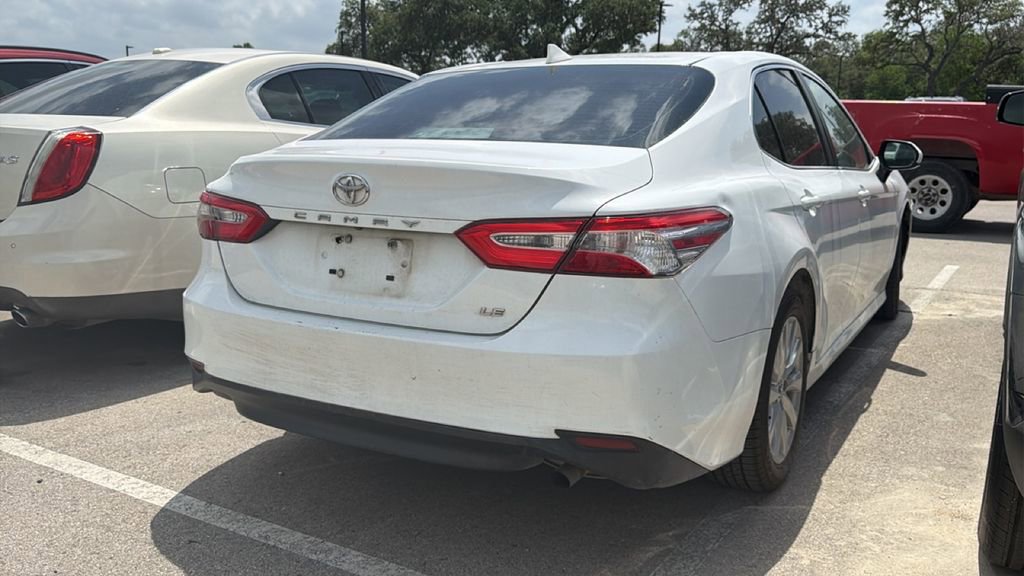 Used 2019 Toyota Camry LE FWD image 4