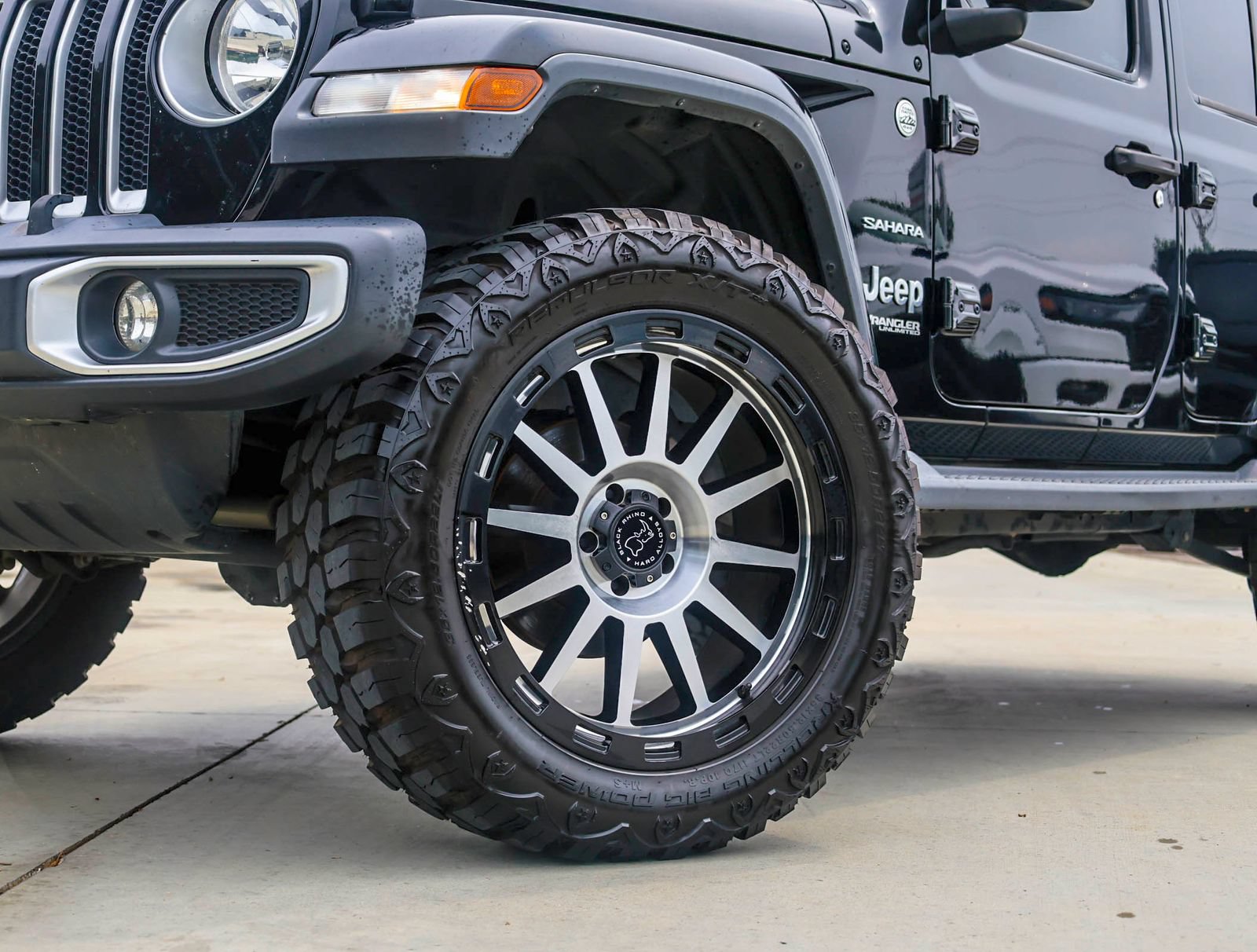 Used 2020 Jeep Wrangler Unlimited Sahara AWD/4WD video 2
