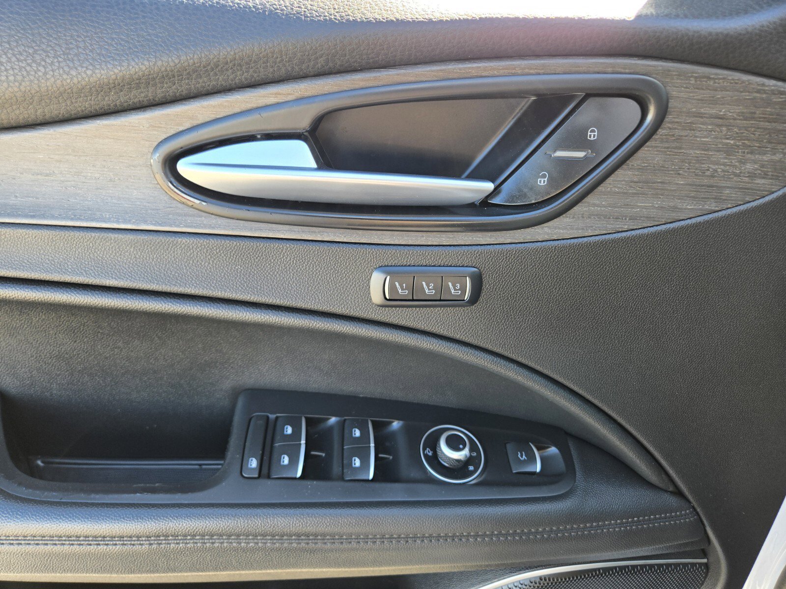 Used 2022 Alfa Romeo Stelvio Ti image 17