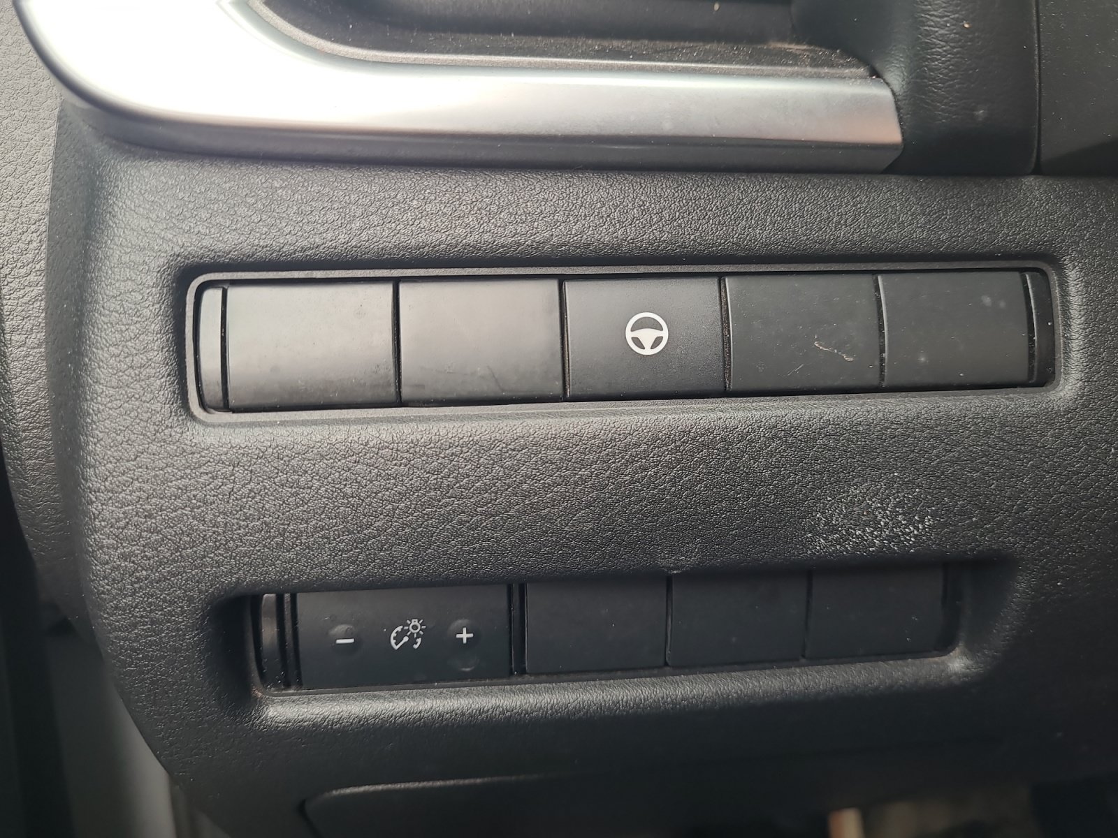 Used 2023 Nissan Rogue SV AWD/4WD image 22