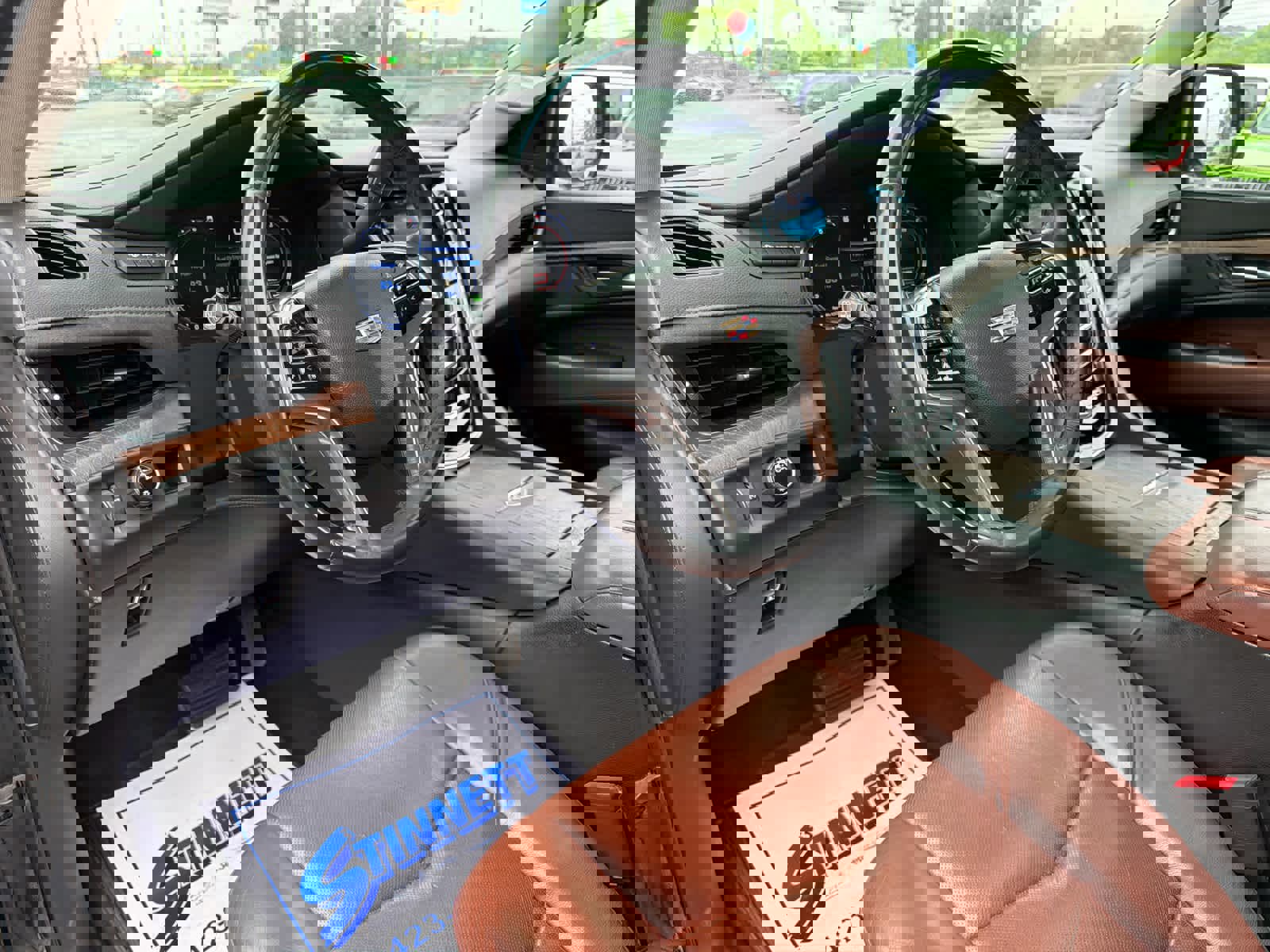 Used 2017 Cadillac Escalade Premium Luxury RWD image 16