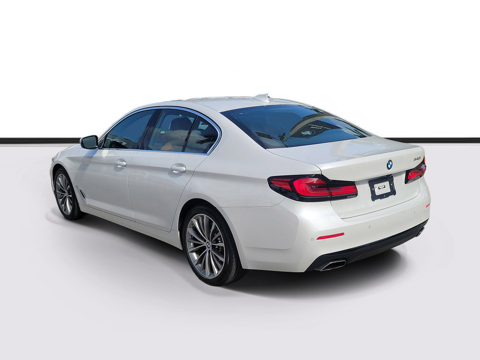 Used 2023 BMW 540i w/ Executive Package RWD image 3