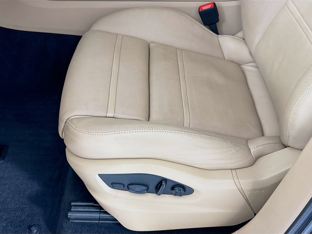 Certified 2023 Porsche Cayenne Platinum Edition AWD/4WD image 13