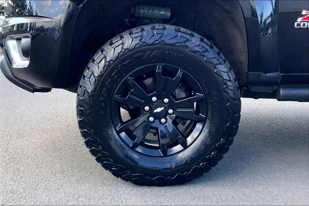 Used 2017 Chevrolet Colorado Z71 w/ Z71 Midnight Edition image 9