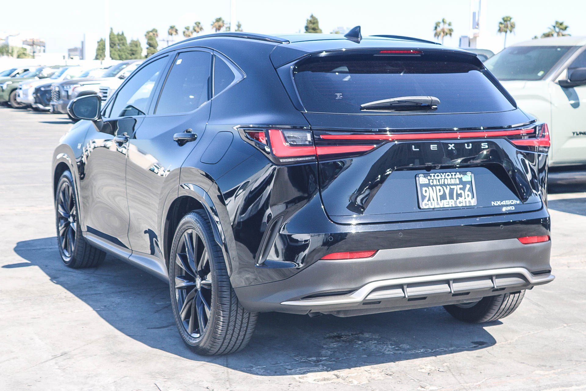 Used 2025 Lexus NX 450h+ F Sport w/ Towing Package (2000 Lbs) AWD/4WD image 7