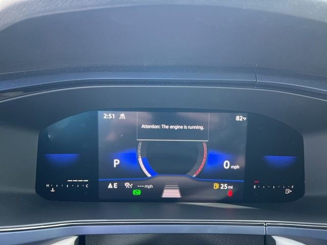 Used 2022 Volkswagen Taos SE w/ Panoramic Sunroof Package image 11