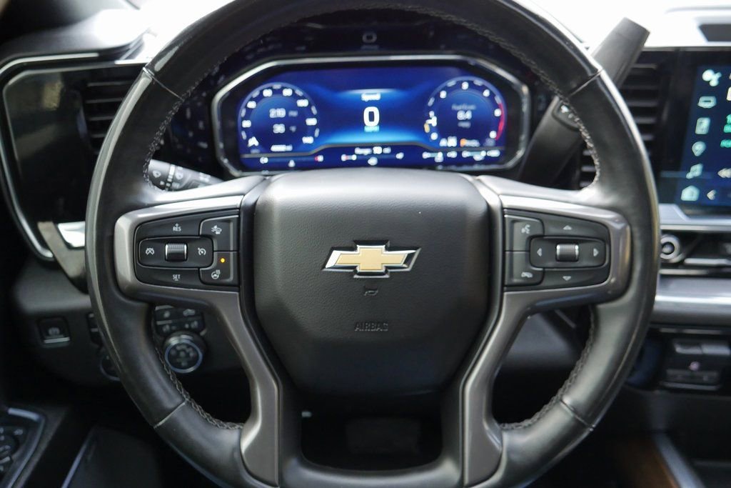Used 2024 Chevrolet Silverado 2500 High Country w/ High Country Premium Package image 12