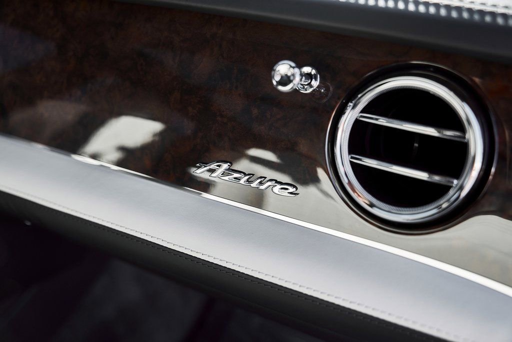 Used 2023 Bentley Bentayga Extended Wheelbase AWD/4WD image 41