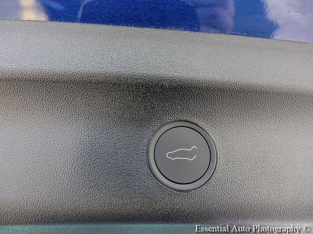Used 2024 Tesla Model Y Long Range AWD/4WD image 32
