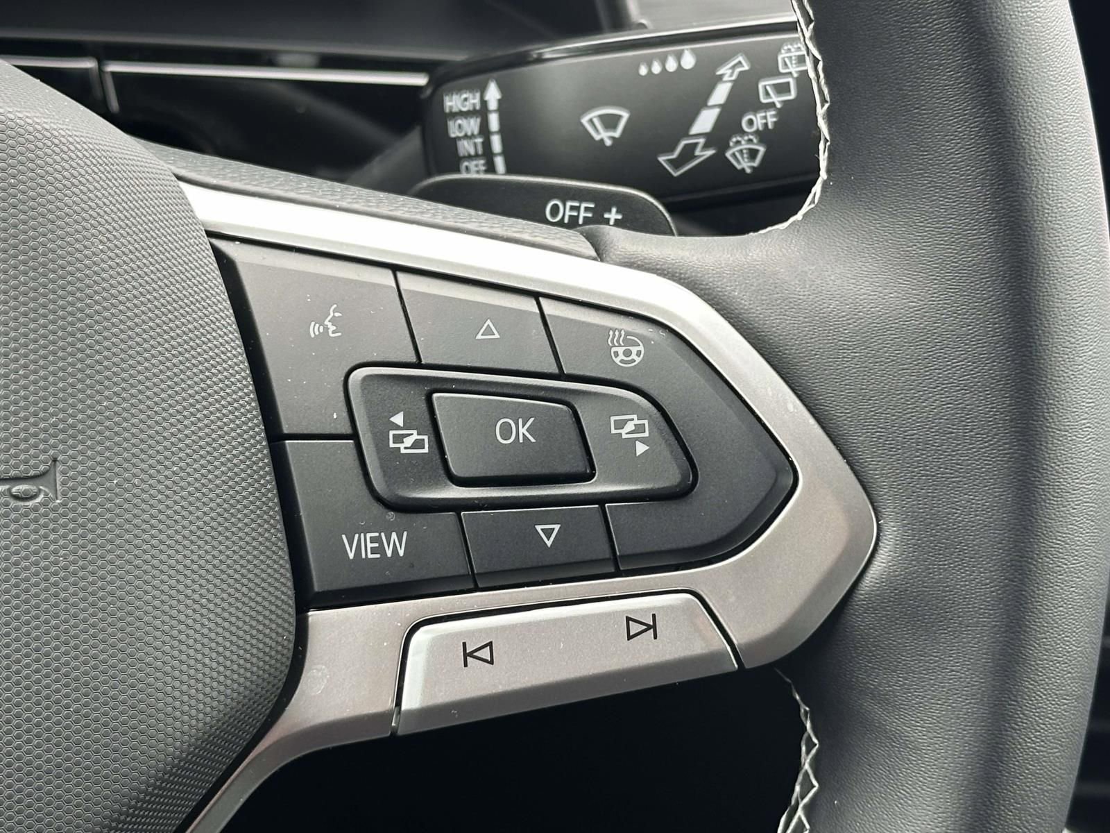 Certified 2025 Volkswagen Atlas Cross Sport SE w/ Black Wheel Package image 23