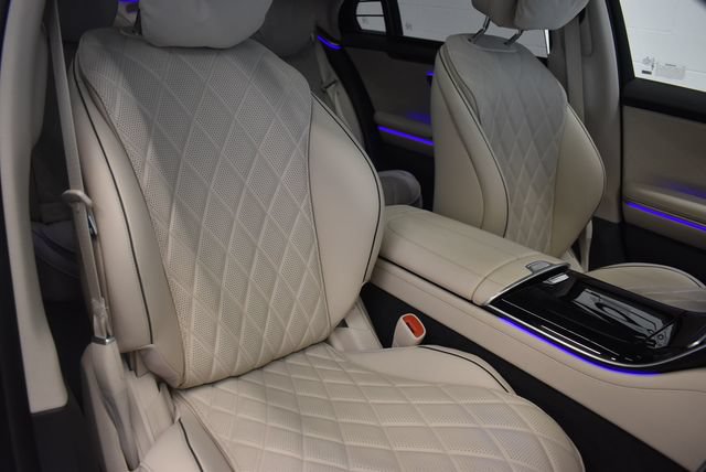 Used 2025 Mercedes-Benz S 580e 4MATIC Sedan image 6