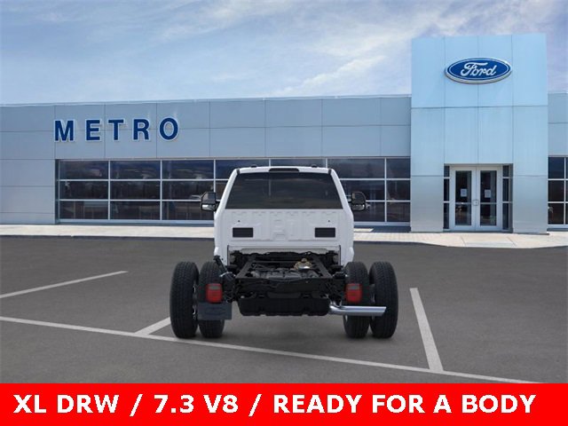 New 2025 Ford F350 XL w/ XL Chrome Package image 28