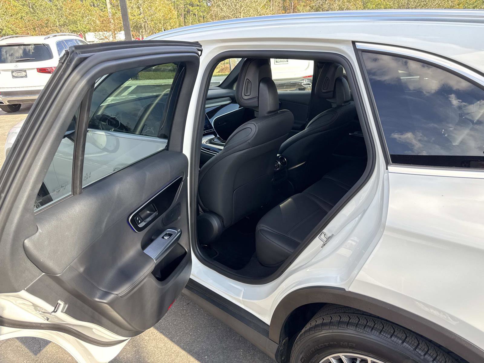 Used 2025 Mercedes-Benz GLC 300 image 14