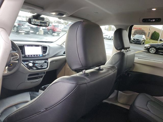 Used 2022 Chrysler Pacifica Touring-L AWD/4WD image 11