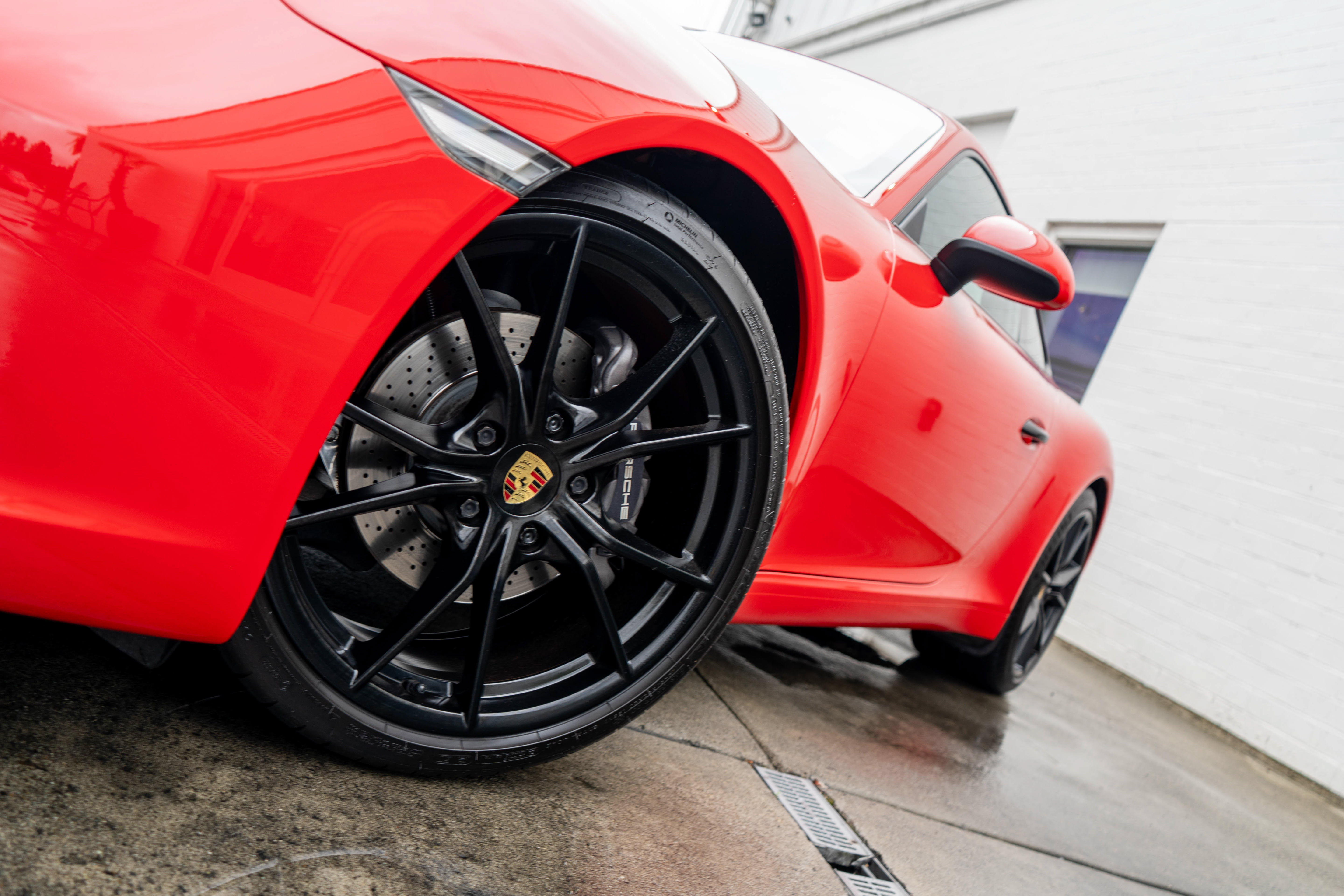 Used 2018 Porsche 911 Carrera RWD image 4