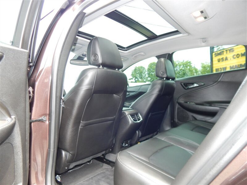 Used 2016 Chevrolet Malibu LT w/ Leather Package FWD image 26