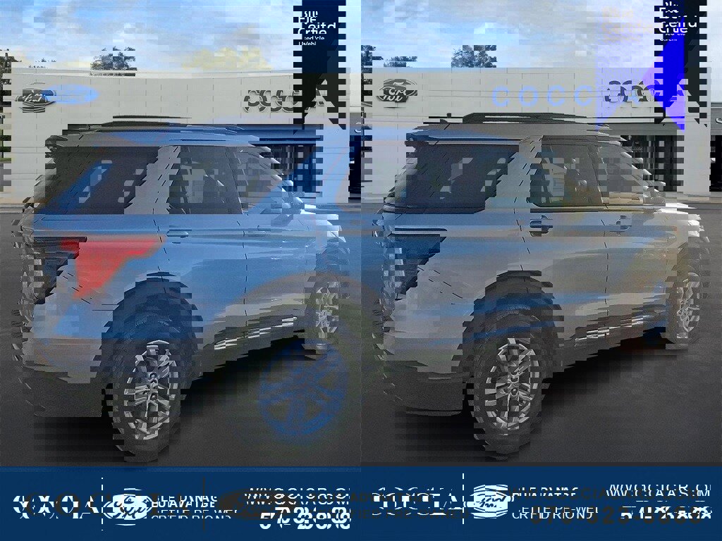 Certified 2022 Ford Explorer XLT w/ Equipment Group 202A image 4