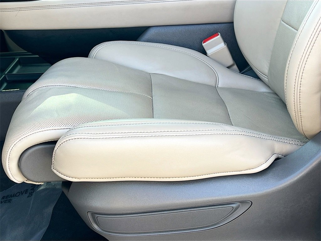 Used 2024 Lincoln Navigator Reserve image 20