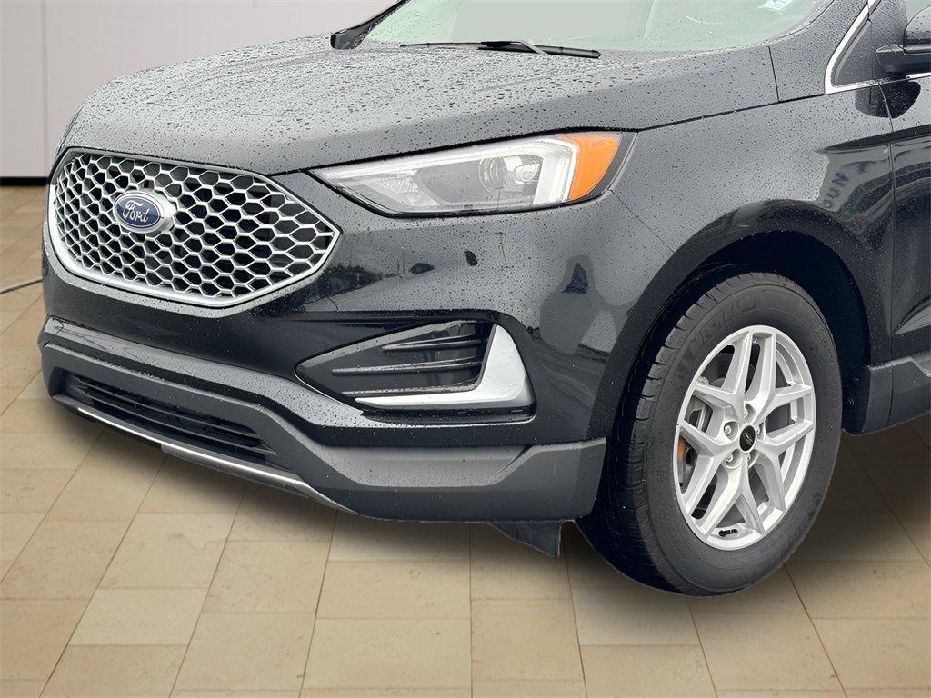Used 2023 Ford Edge SEL image 37