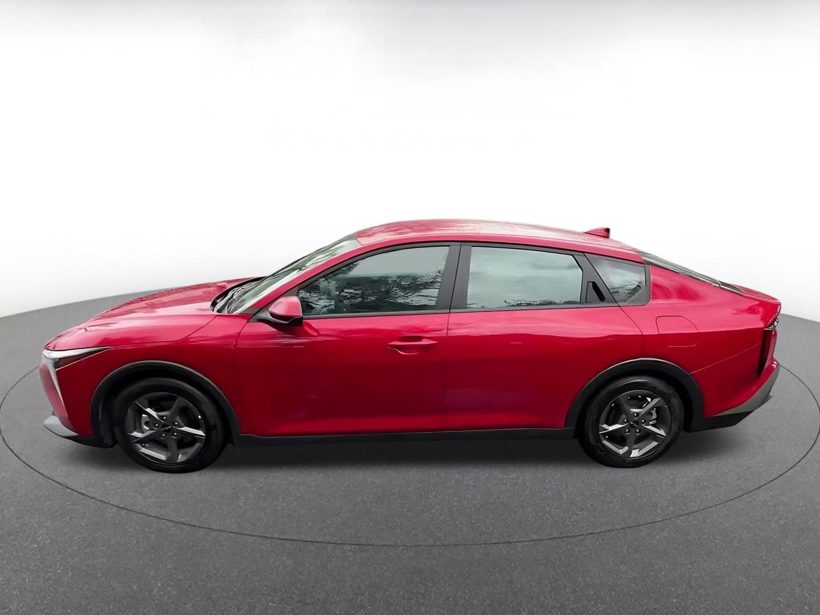 Used 2025 Kia K4 LXS image 9