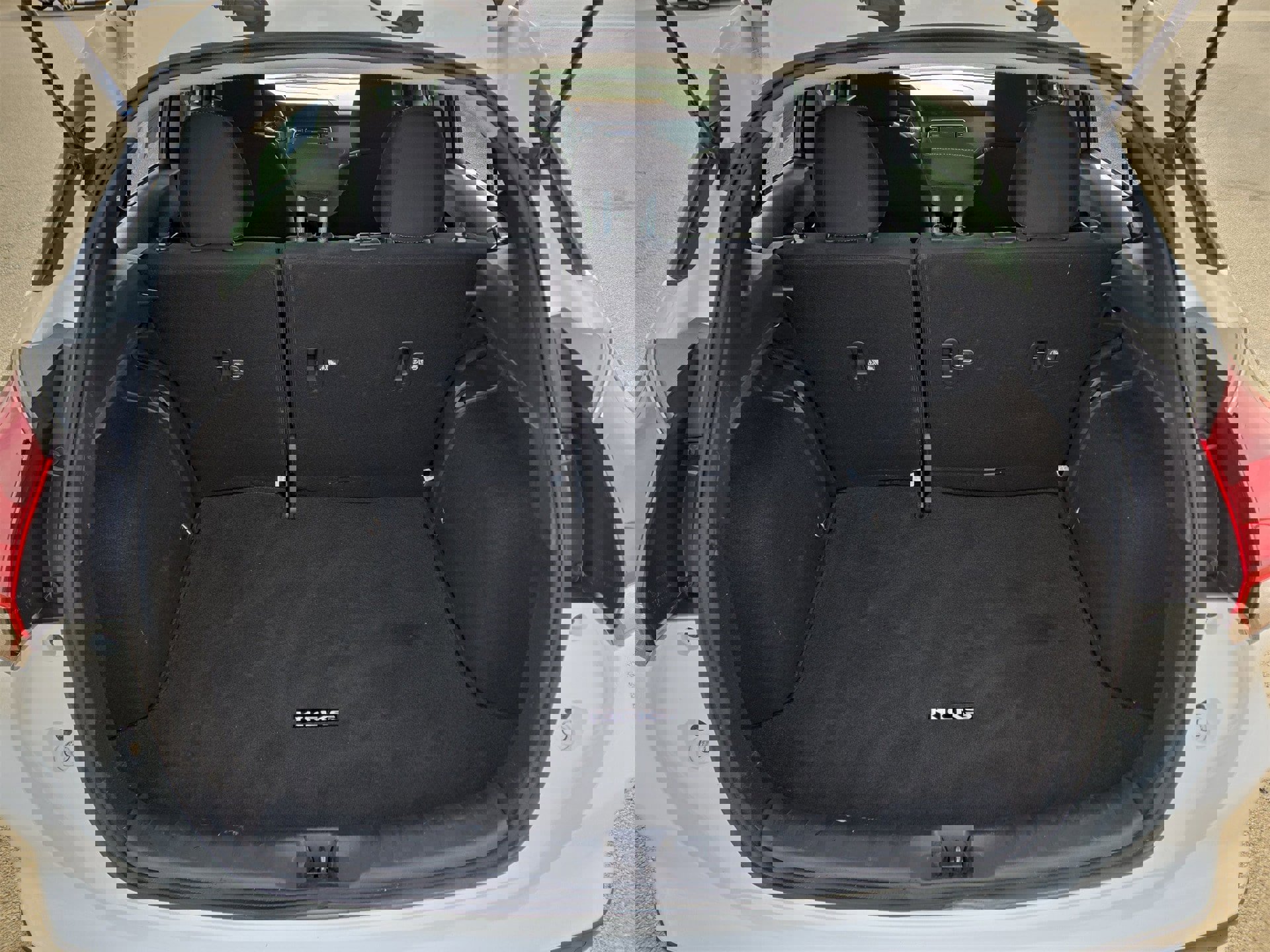 Used 2021 Nissan Kicks S image 12