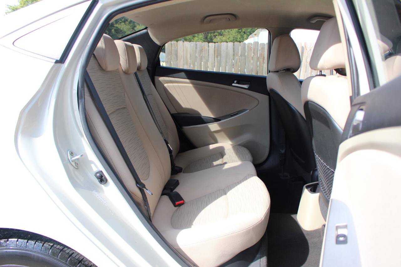 Used 2016 Hyundai Accent SE image 28