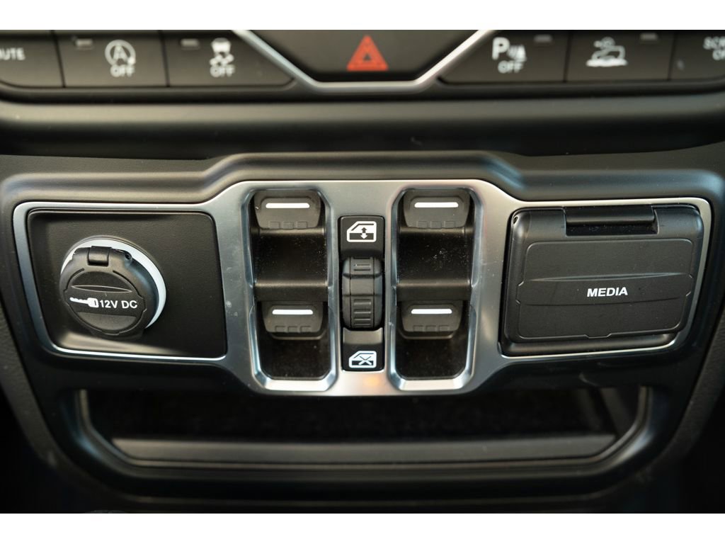 Used 2023 Jeep Gladiator Overland AWD/4WD image 26