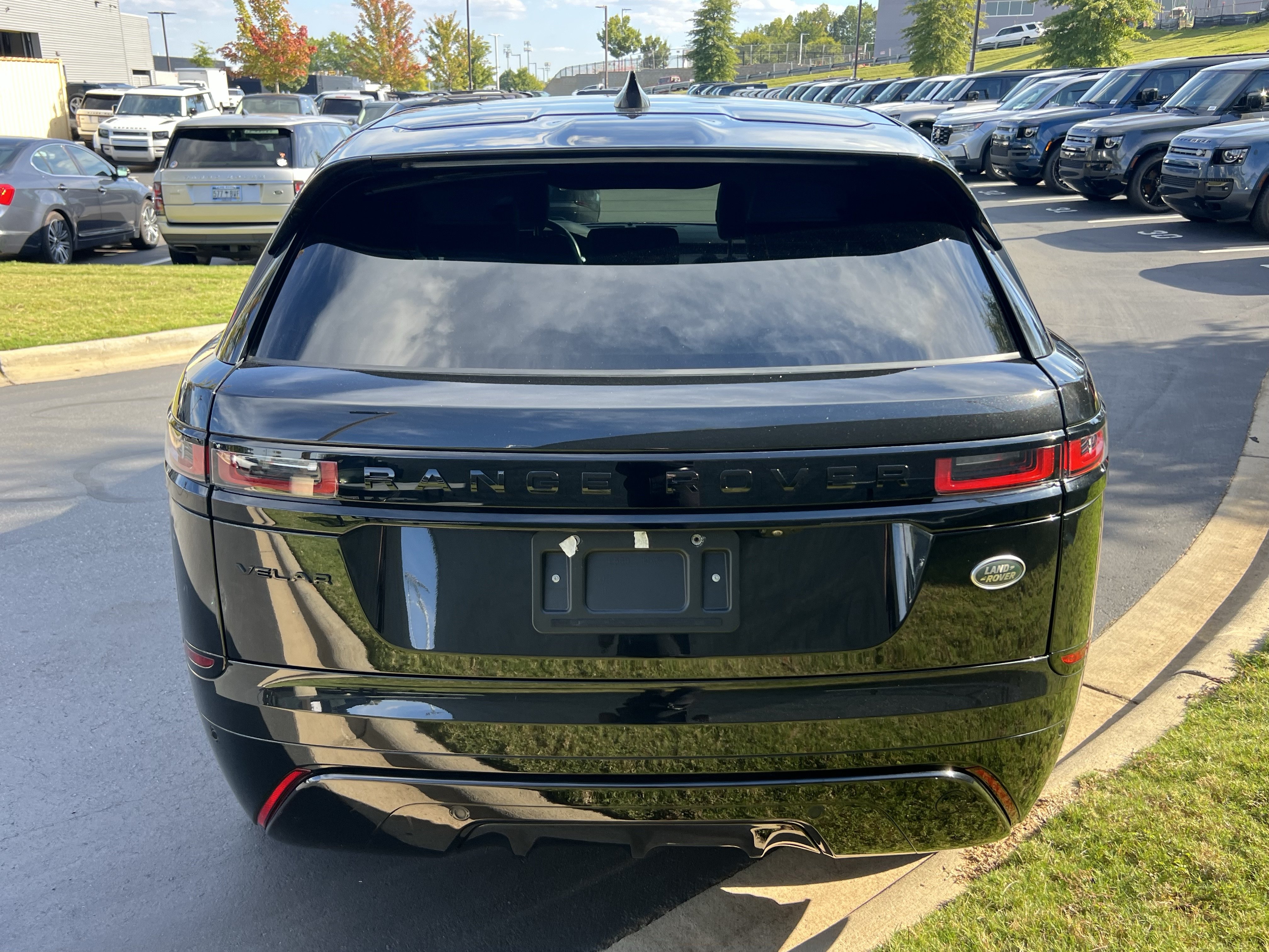 Certified 2023 Land Rover Range Rover Velar R-Dynamic S AWD/4WD image 6