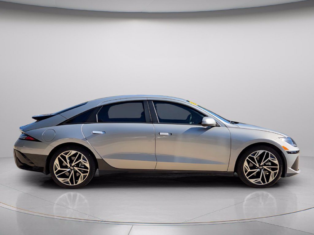Used 2023 Hyundai Ioniq 6 SEL RWD image 8