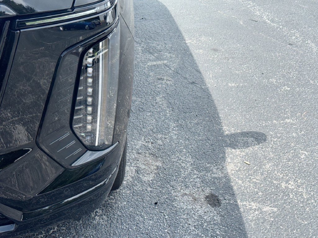 Used 2025 Cadillac Escalade ESV Sport Platinum w/ LPO, Floor Liner Package AWD/4WD image 10