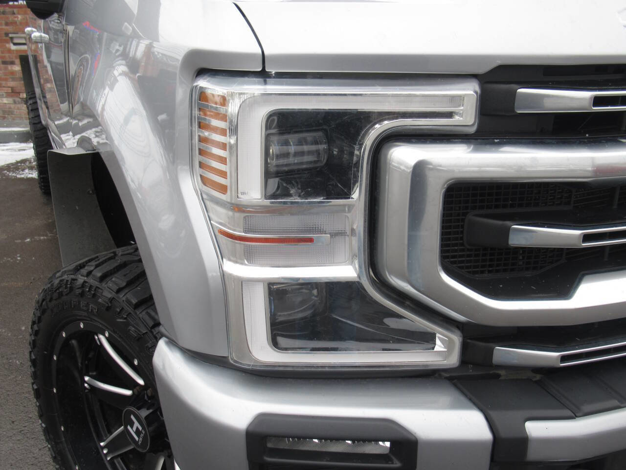 Used 2022 Ford F350 Platinum image 4