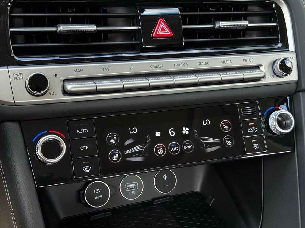 Used 2026 Genesis G70 2.5T Prestige RWD image 32