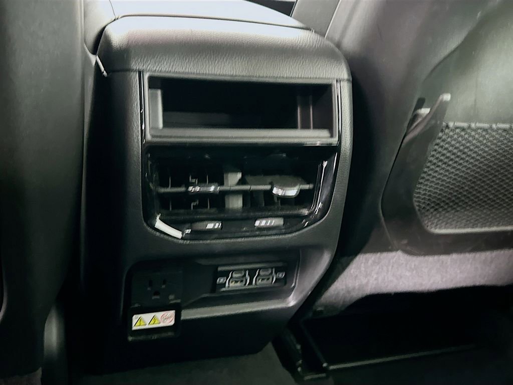 Certified 2024 Jeep Grand Cherokee Altitude image 36