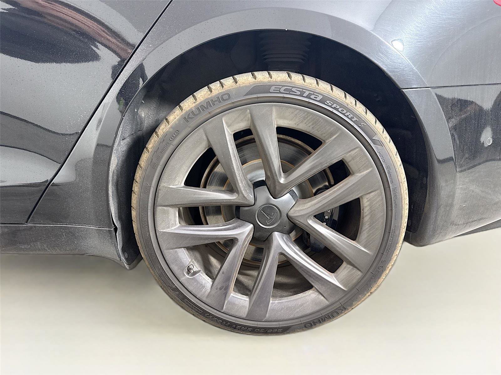 Used 2021 Tesla Model S Plaid image 10