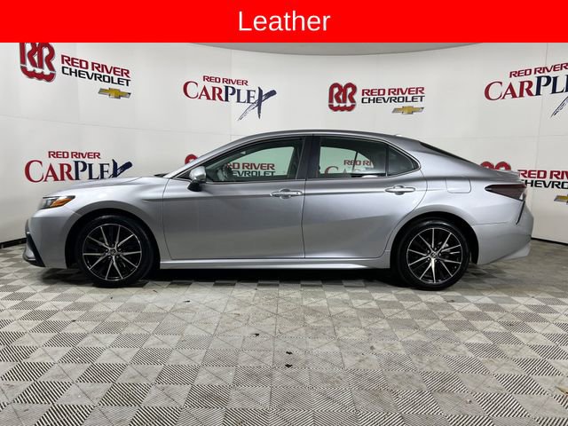 Used 2024 Toyota Camry SE FWD image 4