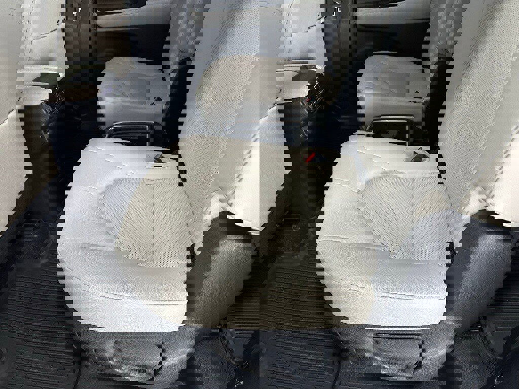 Used 2025 Toyota Grand Highlander AWD image 45