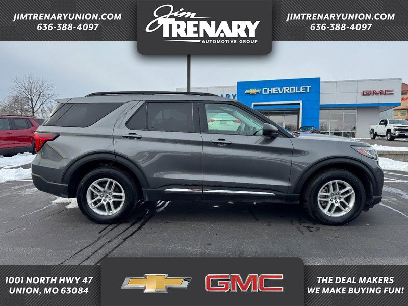 Used 2025 Ford Explorer Active image 1