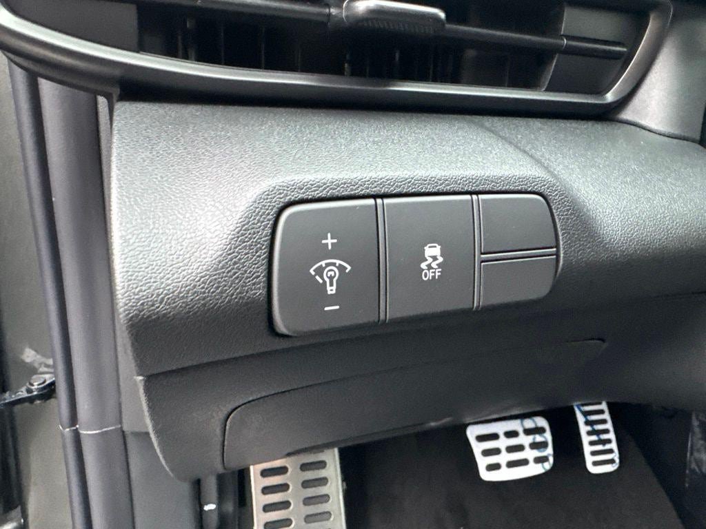 New 2026 Hyundai Elantra SEL Sport FWD image 12