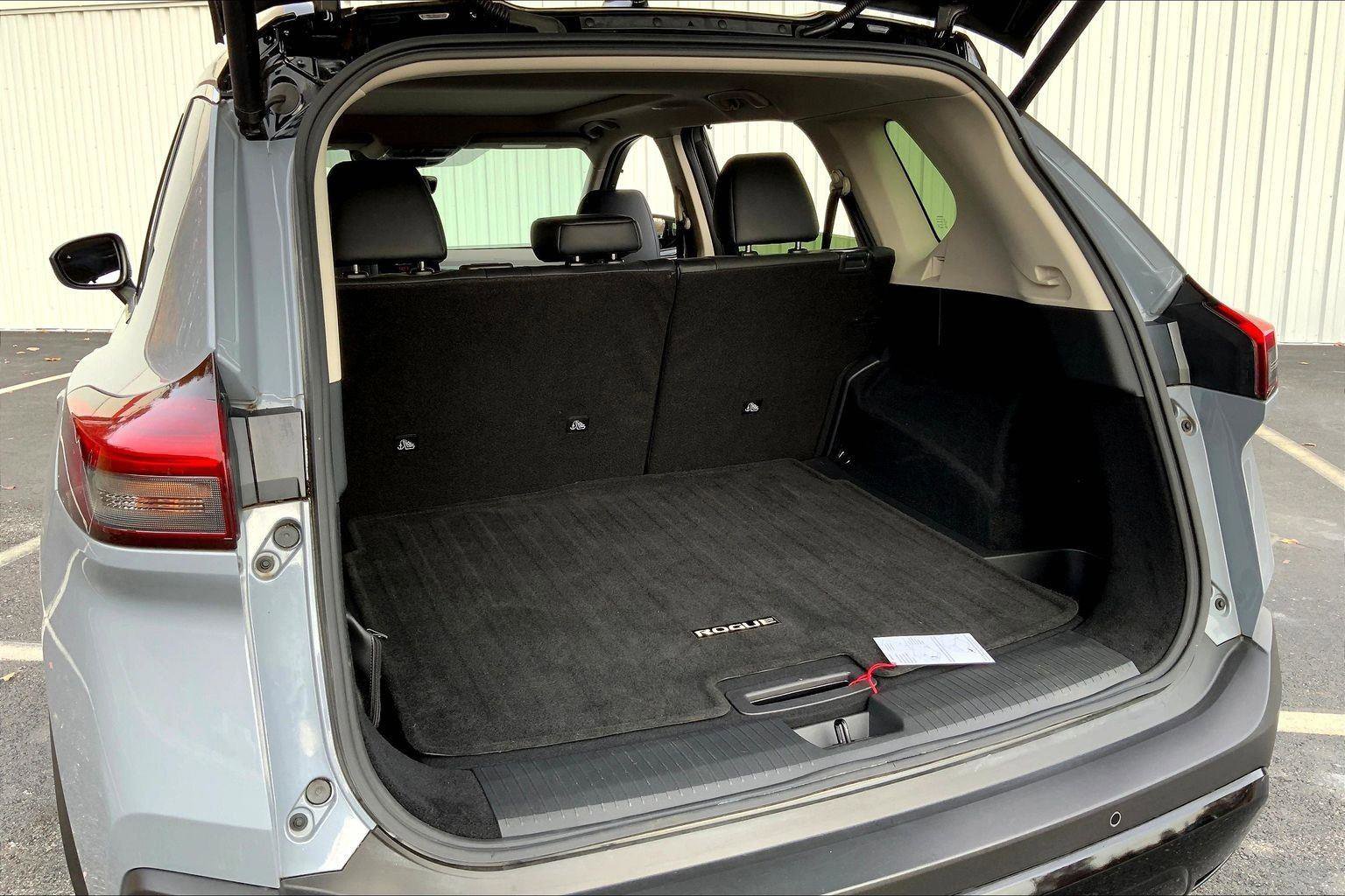 Used 2023 Nissan Rogue SV w/ SV Premium B Package image 27