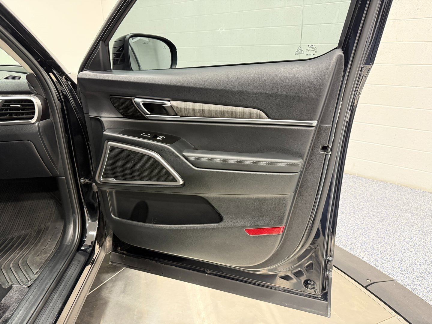 Used 2025 Kia Telluride EX image 26