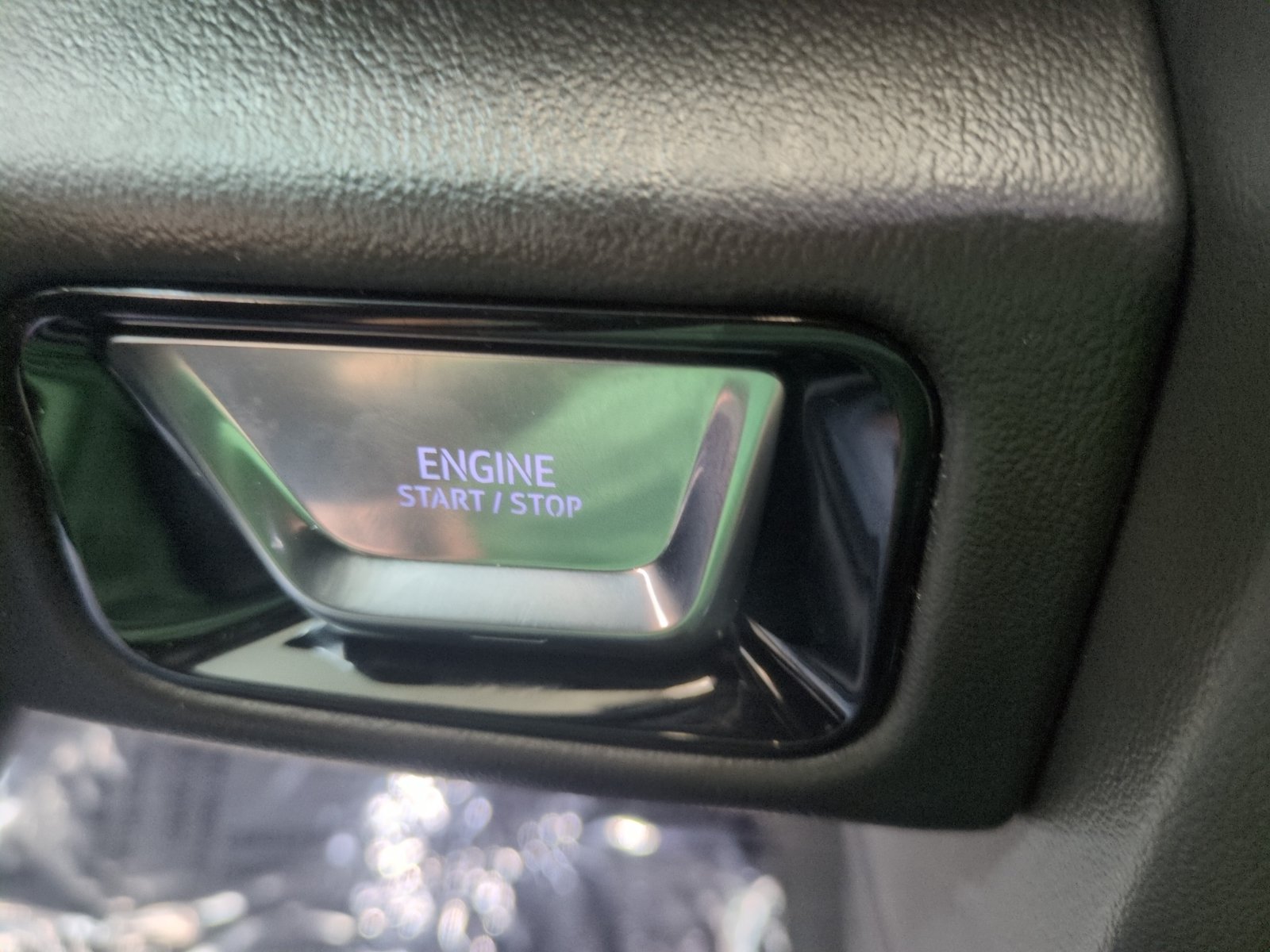 New 2026 GMC Yukon AT4 w/ AT4 Premium Package AWD/4WD image 15