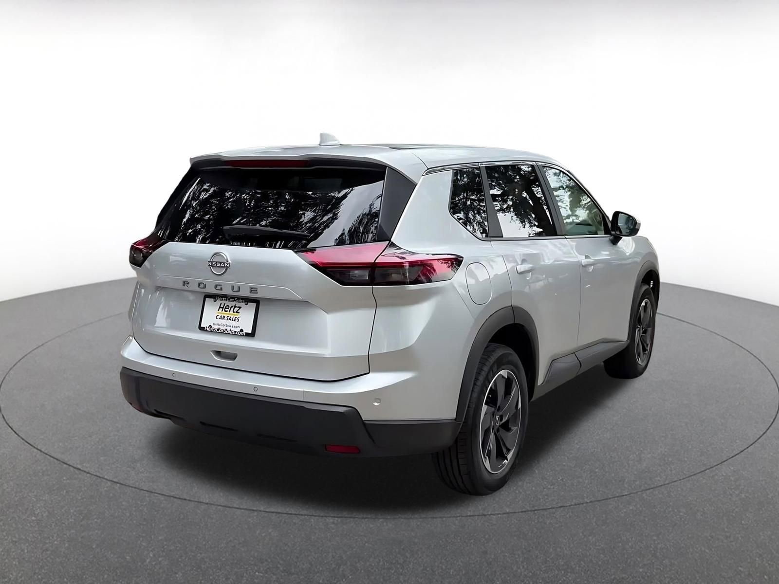 Used 2025 Nissan Rogue SV FWD image 14