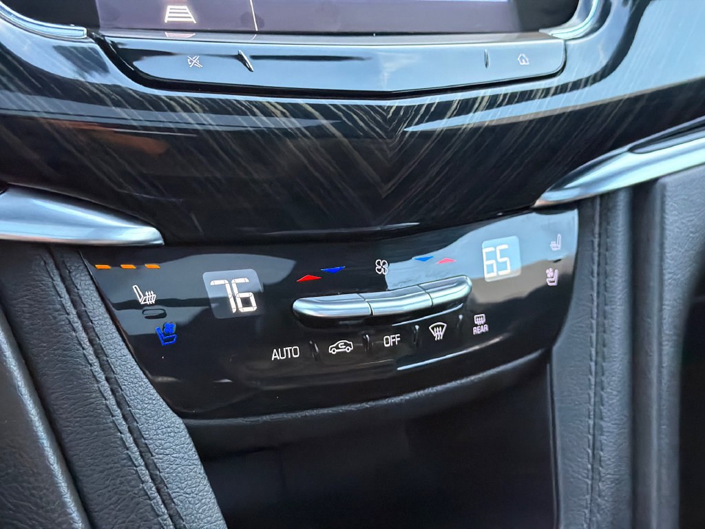 Used 2023 Cadillac XT6 Premium Luxury AWD/4WD image 29