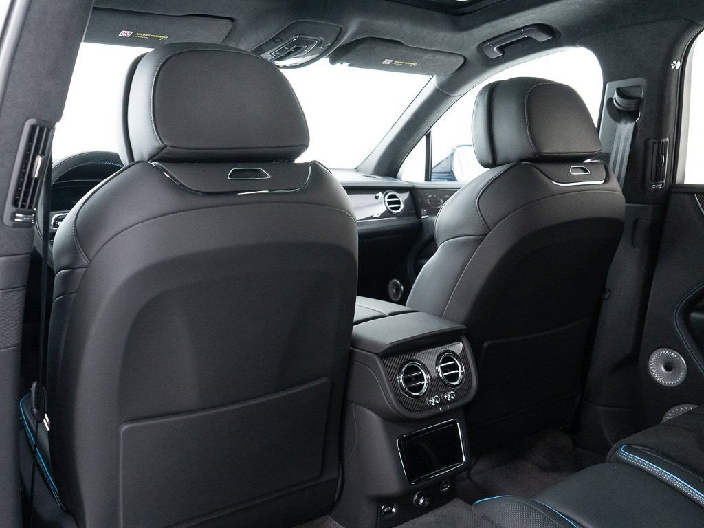 Certified 2025 Bentley Bentayga AWD/4WD image 23
