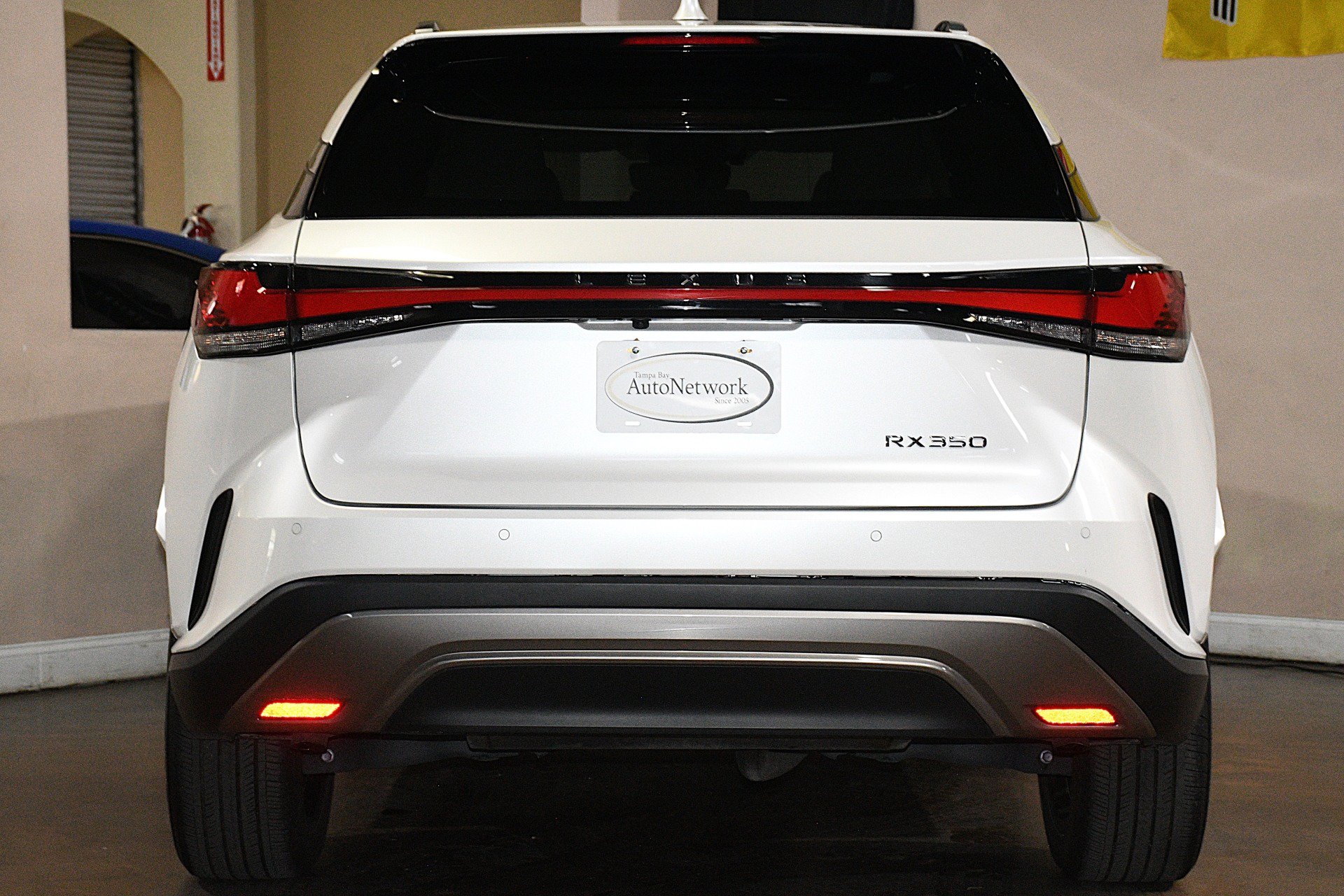 Used 2024 Lexus RX 350 Premium w/ Accessory Package (K3) FWD image 2