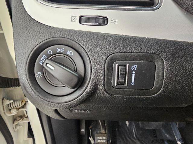 Used 2018 Dodge Journey SE w/ Connectivity Group FWD image 14