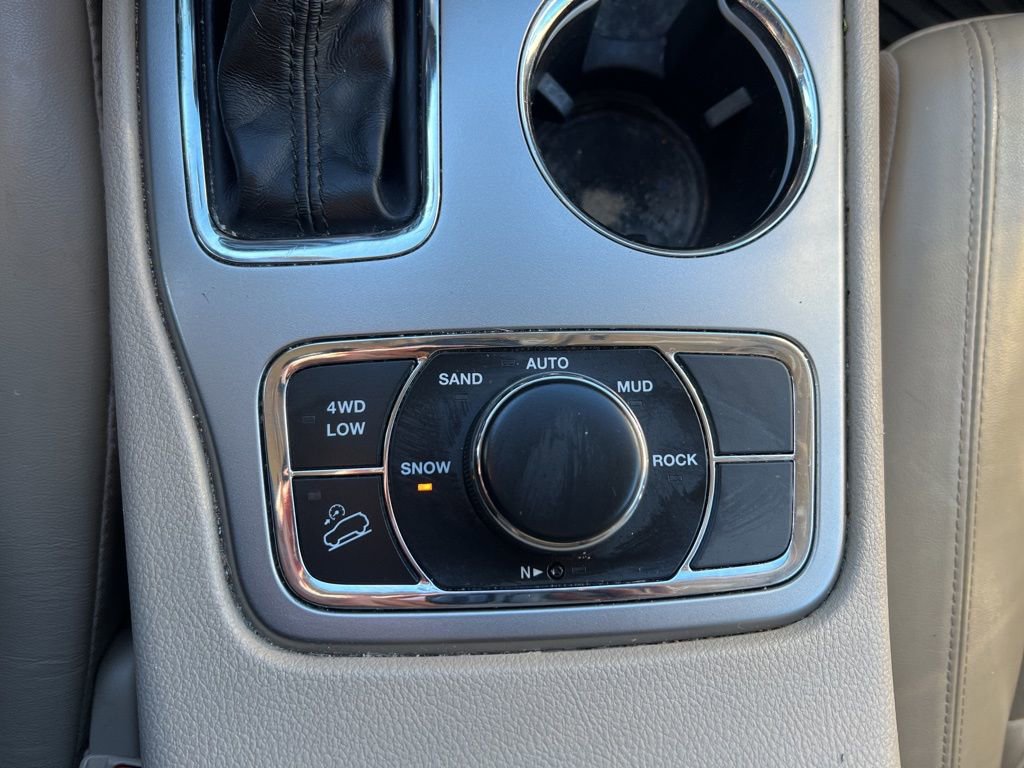 Used 2018 Jeep Grand Cherokee Limited image 21