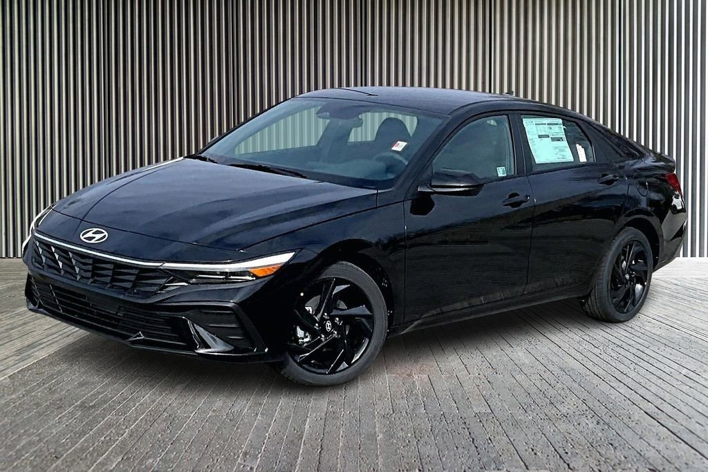 New 2026 Hyundai Elantra Sport FWD image 2